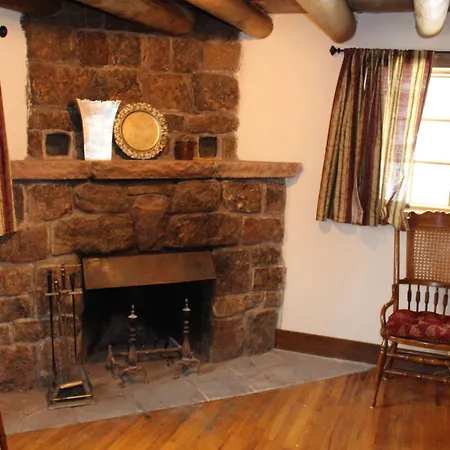 The Baldpate Inn-3