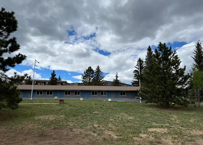 Motel: Columbine Inn (Adults Only)