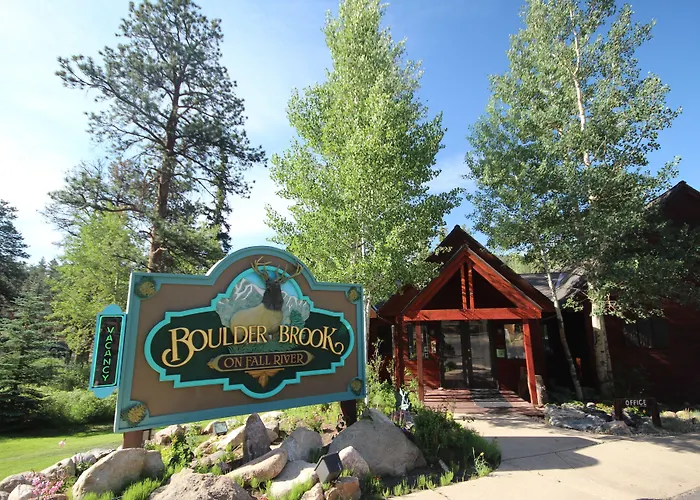 Boutique hotel only: Boulder Brook On Fall River